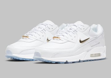 copmasterovic's tweet photo. Nike Air Max 90 "Pirate Radio"
Release Date: Jan 19th, 2021 (Tuesday)
Style Code: CW4070-100
=>https://t.co/PAp6ztPavb https://t.co/S5S2K9Bvw0