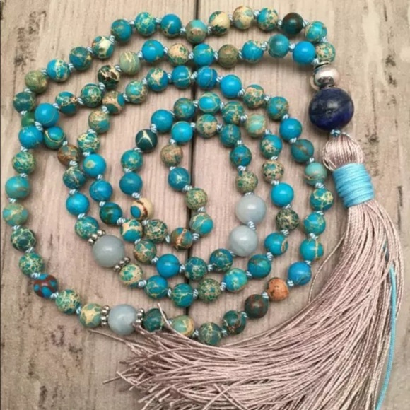 Debbiedooposh's tweet photo. So good I had to share! Check out all the items I'm loving on @Poshmarkapp #poshmark #fashion #style #shopmycloset: https://t.co/iRVle8I6Lp https://t.co/ntsCjWYbIt