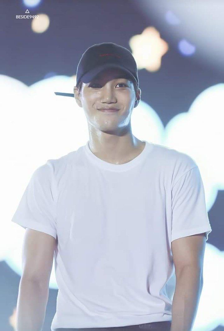 SHilal181's tweet photo. Aaahhhh333 I'm so happy to see that smile I can't he's so precious🥺 #HAPPYKAIDODAY @weareoneEXO https://t.co/KjkE0u0RwT