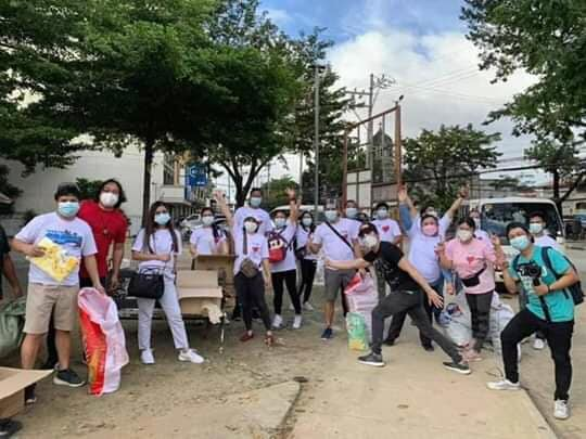 makilang_gulay's tweet photo. First Leg of Outreach in Marikina. Together we can rebuild the lives of the affected.
#ALIVEFoundationInAction https://t.co/p8vPBK3jpX