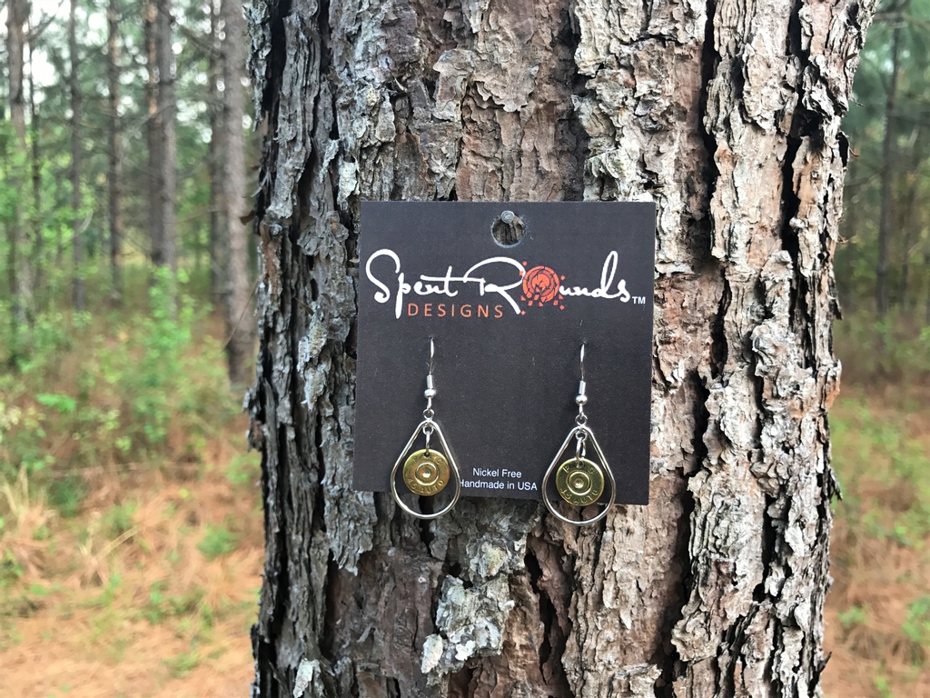 spentrounds's tweet photo. Do you love the dual tones of silver and gold?! 
#dualtone #silver #gold #earrings #hypoallergenic #safeforsensitiveears #45caliber #bulletjewelry https://t.co/H9IrzWovoH