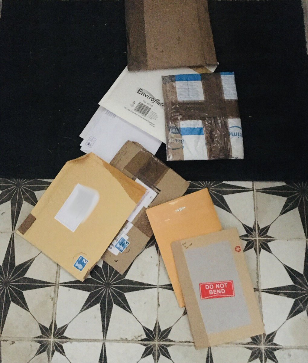 PAEartforacause's tweet photo. 8 NEW #TAE21 cards through the door this morning.... Thank you @JoHoldsworthArt @ThreeTabbies @dorriehol @c0mplexnumber @DaisyWings2 @golivas @Linda_Sgoluppi and @lynneforrester They have arrived safe and sound! #ArtFundraiser for @L_I_N_C https://t.co/wdE1VVCajm
