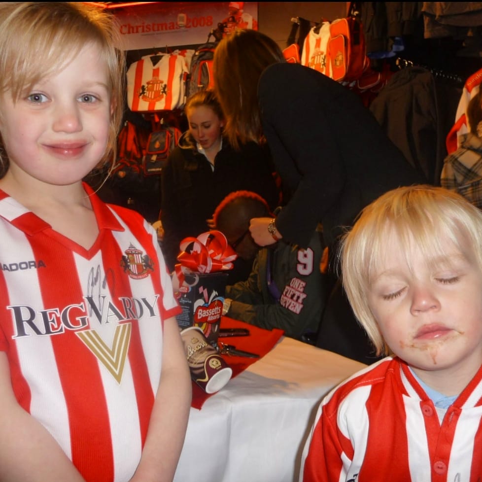 "Walking to the match. Watching the match"
Life as Sunderland fan pretty much summed up in this picture I found of the bairns.
#safc #sunderlandtillidie