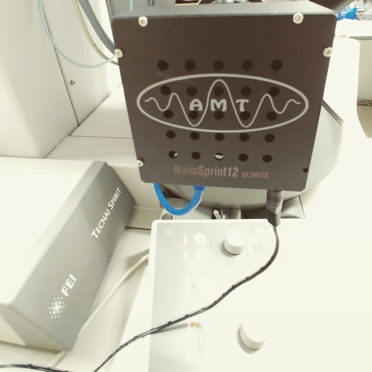 EMhistology's tweet image. My new camera #nanosprint12 #AMTimaging #transmissionelectronmicroscopy #electronmicroscopy
so simple