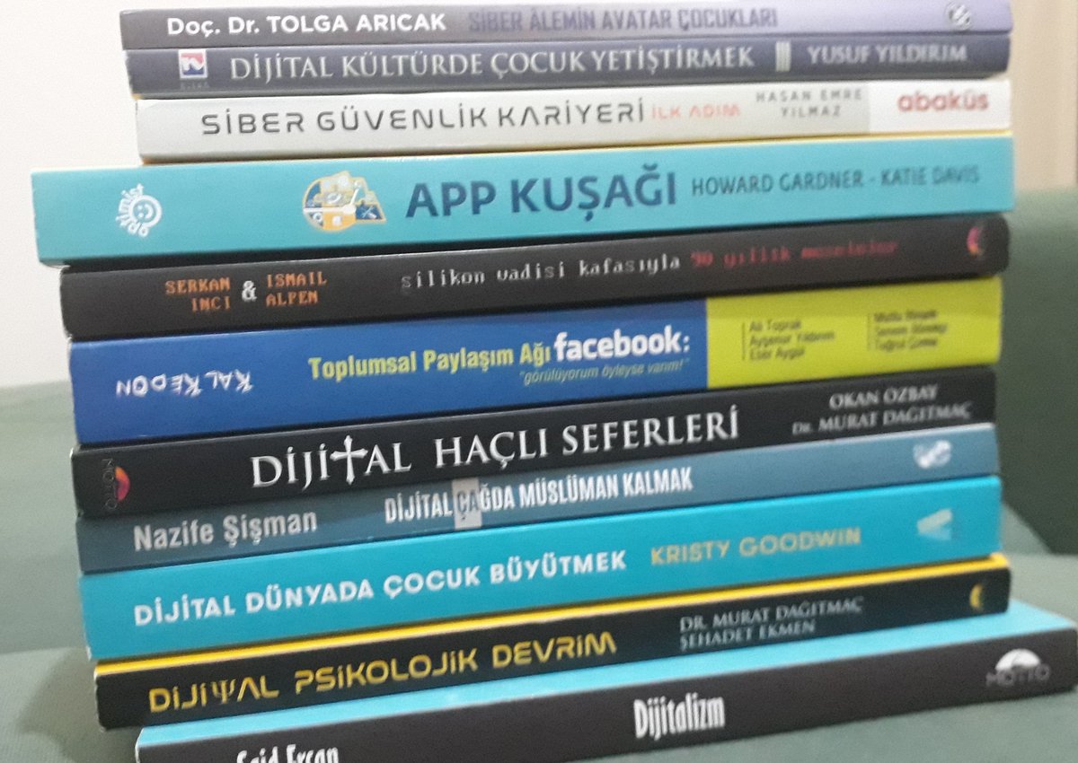 bayanBoteli's tweet photo. DijitalGüvenlik Bilişimle

Bilişime, teknolojiye ve bunların sonucu olan Dijital Vatandaşlık ile ilgili anlatılacak çok şey var. Öğrenci, veli ve meslektaşlarımıza rehberlik etmek en birinci vazifemiz. 

Sn @safran1958 @adnanboyaci @omerinan06 @turgayontas @okancbn @turkertoker https://t.co/UVGJWw1uTi