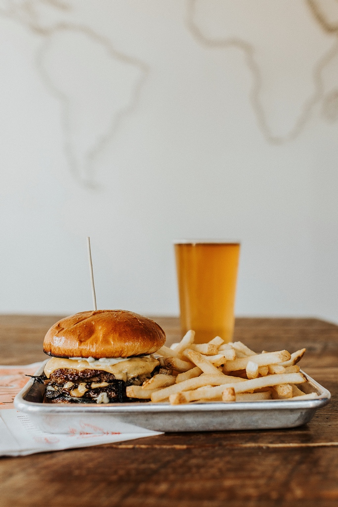 Things to look forward to on Wednesday:

✔️#ladybirdatl 🍔🍟🍺
✔️being closer to Friday

#milemarker925 #atlantabeltline #burgerandabeer
ladybirdatl.com