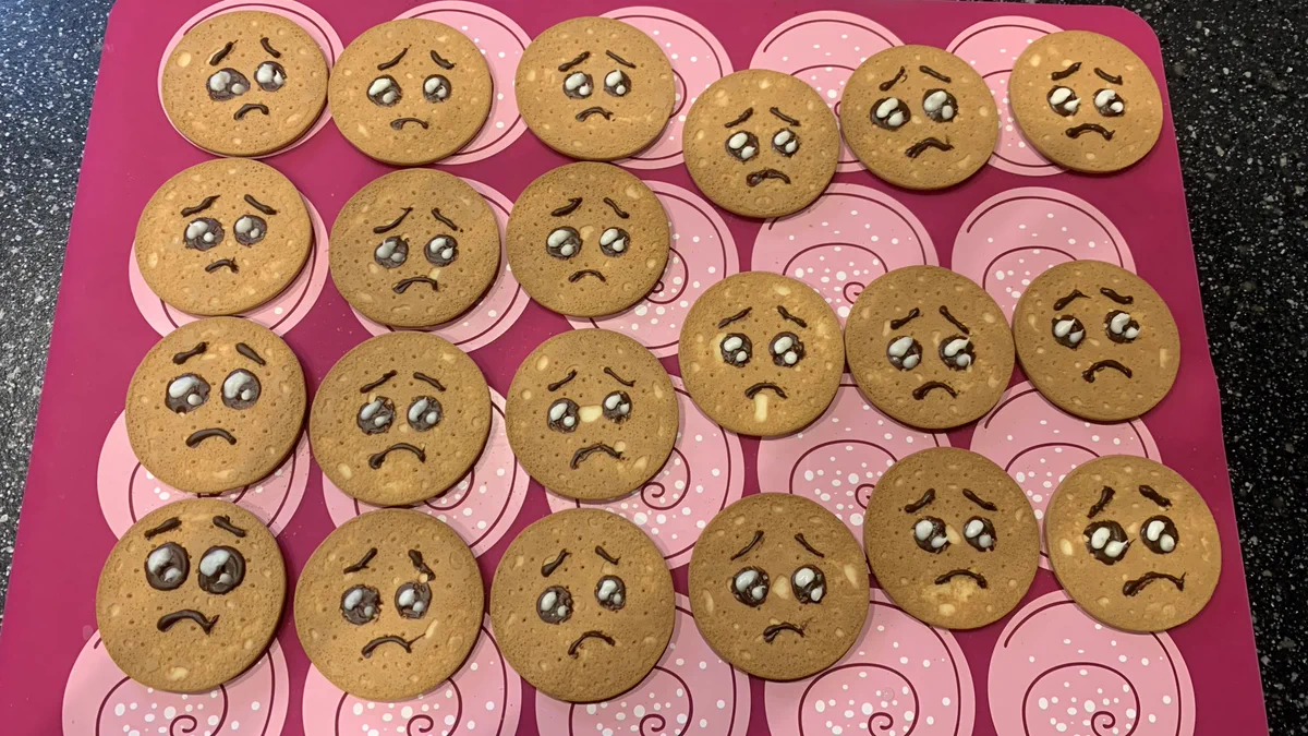 ぴえんクッキーを作ってたら感情に変化が？なんだかんだでチーズケーキに変更！