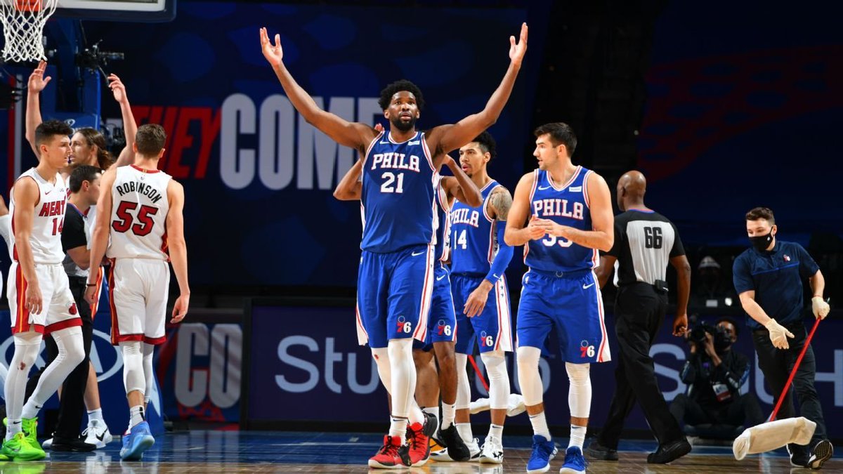 SixersArg's tweet photo. Joel #Embiid
Con los 45 puntos de ayer, el pivot de llegó a los 5271 puntos y superó Wali #Jones (5229) para convertirse en el 25º máximo anotador de la historia de los #Sixers en RS.
Los siguientes:
24º Dave #Gambee 5454
23º Al #Bianchi 5550
22º Paul #Seymour 5760 https://t.co/YNrJTQSa6i