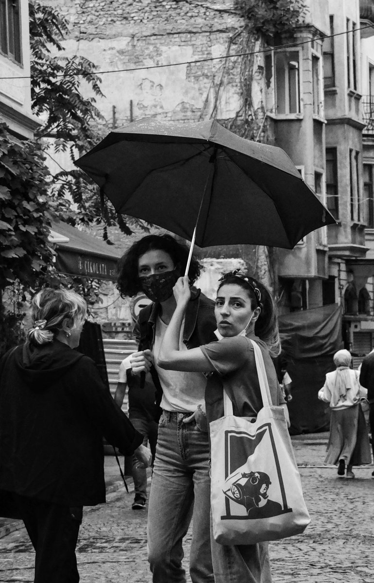 THREAD: 36 photos of my visit to Balat in Istanbul, Turkey, '20. I can't recommend this enough, colourful houses, cobbled streets, history & culture. Well worth a visit for photography and a great atmosphere. Please take your time in seeing all the photos, retweet if you like. 