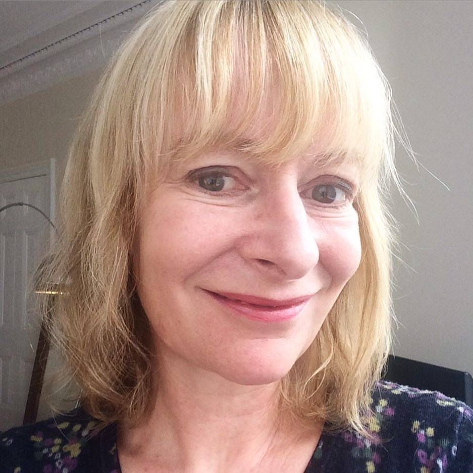 bemoreaudrey's tweet image. We're sharing tips from wise women on HOW TO THRIVE. Which is what author @FionaGibson's novel When Life Gives You Lemons is all about! buff.ly/3hyiqFx #howtothrive #kickstart2021 #letsdothis #Motivation #WomeninBusiness #bemoreaudrey