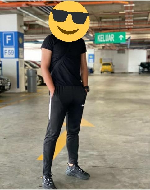 AmeqqAmirr's tweet photo. Ehhh..member hantar gambar dia pkai seluar tracksuit plak..geramnya aku..
#seluartracksuit https://t.co/S1ueNVXPCc