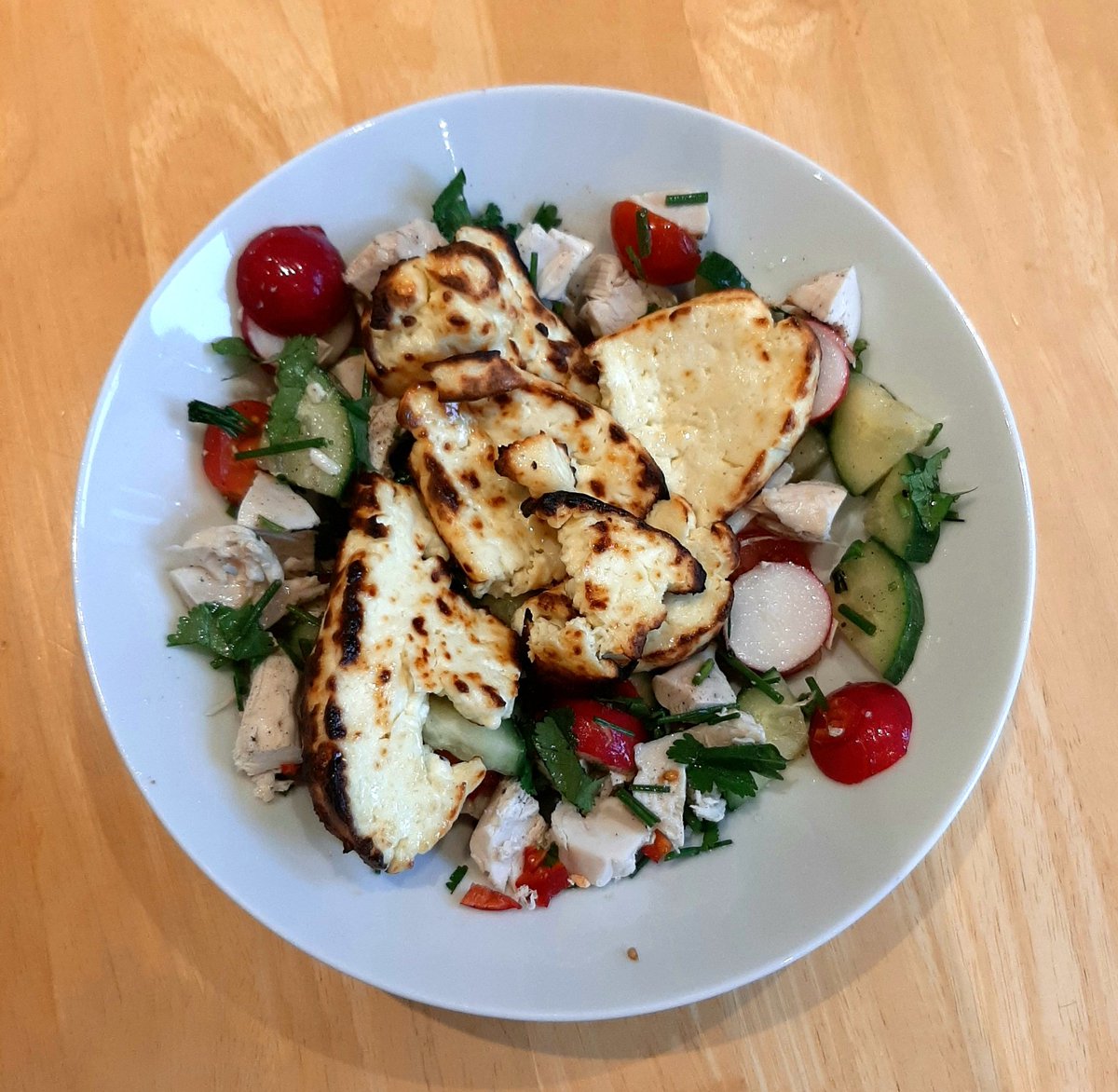 Northnursenicky's tweet photo. I mentioned last of cheese photos...I replied. Lunch=Homemade Halloumi grilled with salad #halloumi #homemadecheese #cheesemonkey https://t.co/yeUALXSiyu