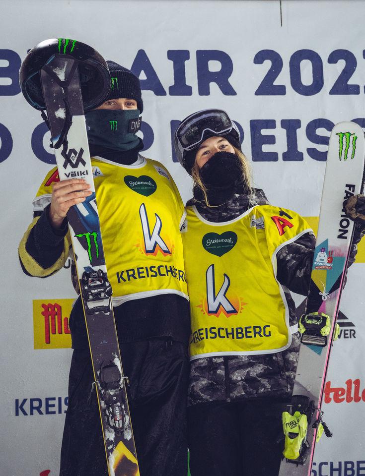 MonsterEnergyLT's tweet photo. Nebloga metų pradžia #MonsterEnergy atletams Big Air World Cup season-opener renginyje! 🏆
Sveikiname⛷🥇Giulia Tanno ir Birk Ruud iškovojus auksą, o @SvenThorgren sveikiname iškovojus sidabro medalį! 🏂🥈

#Snowboard #Snowboarding #Ski #Skiing #Mountains #Winter https://t.co/SaWv9qGzry