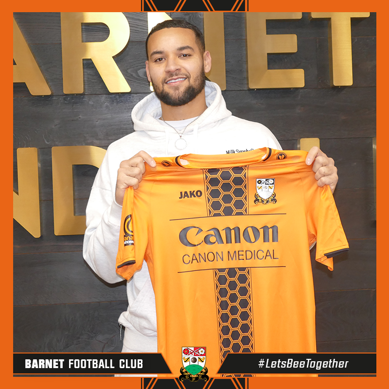 BarnetFC's tweet photo. We're delighted to announce the permanent signing of former Bradford City defender Ben Richards-Everton ✍️

Welcome to the Bees, Ben! 💪

#BarnetFC 🐝