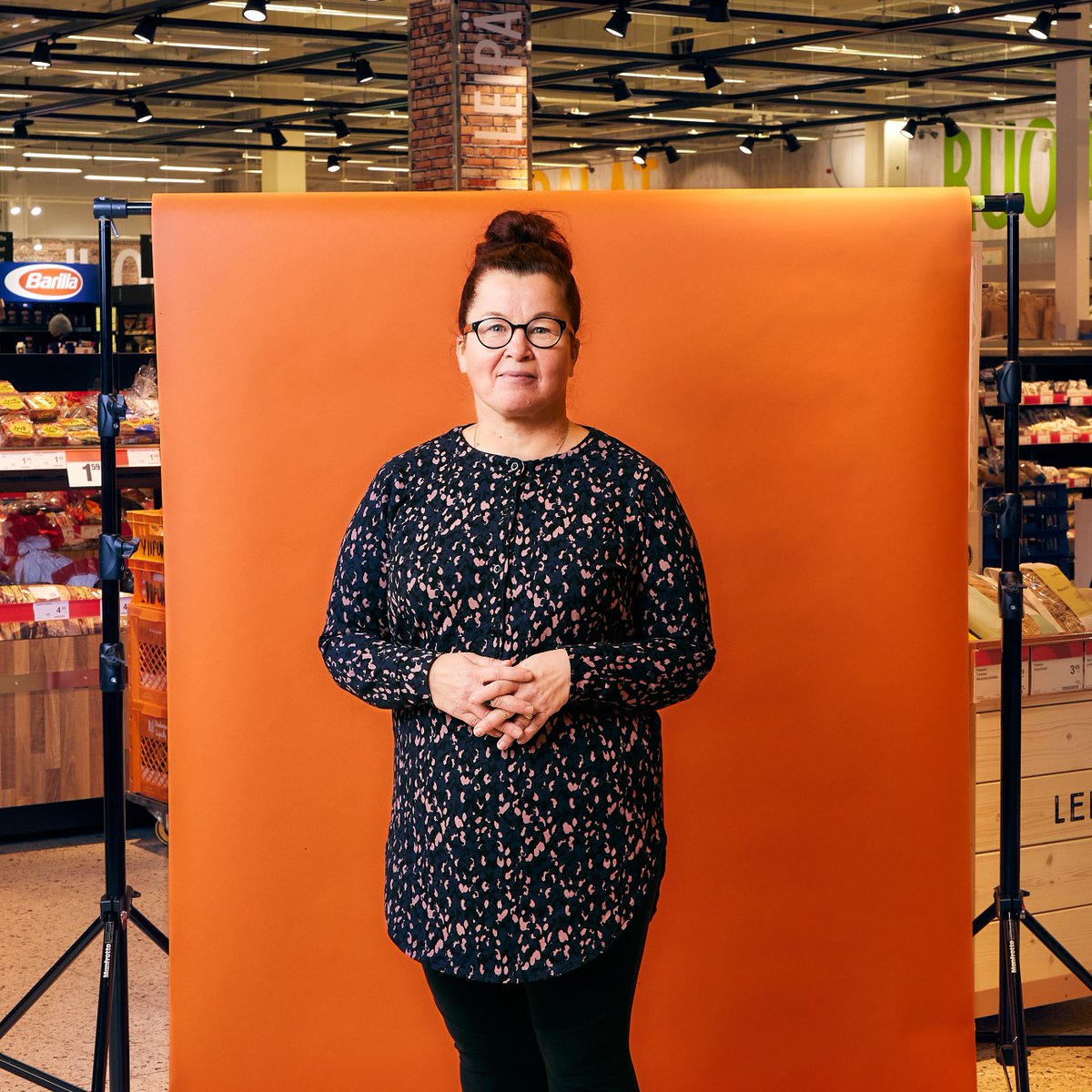 Keitä ne on, ne K:n tyypit?
Irma, kaupan valmentaja Itä-Suomessa: ”Olin 25 vuotta töissä kaupassa. Nyt valmennan kauppojen väkeä, esimerkiksi uusiin järjestelmiin – kauppiaat ja työntekijät tuntuvat edelleen kuin työkavereilta. Arvostus heidän työtään kohtaan on iso.” #Ktyyppi