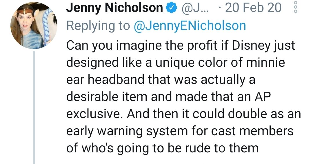 JennyENicholson's tweet photo. A red flag but it's a headband https://t.co/UnNaoajeAZ