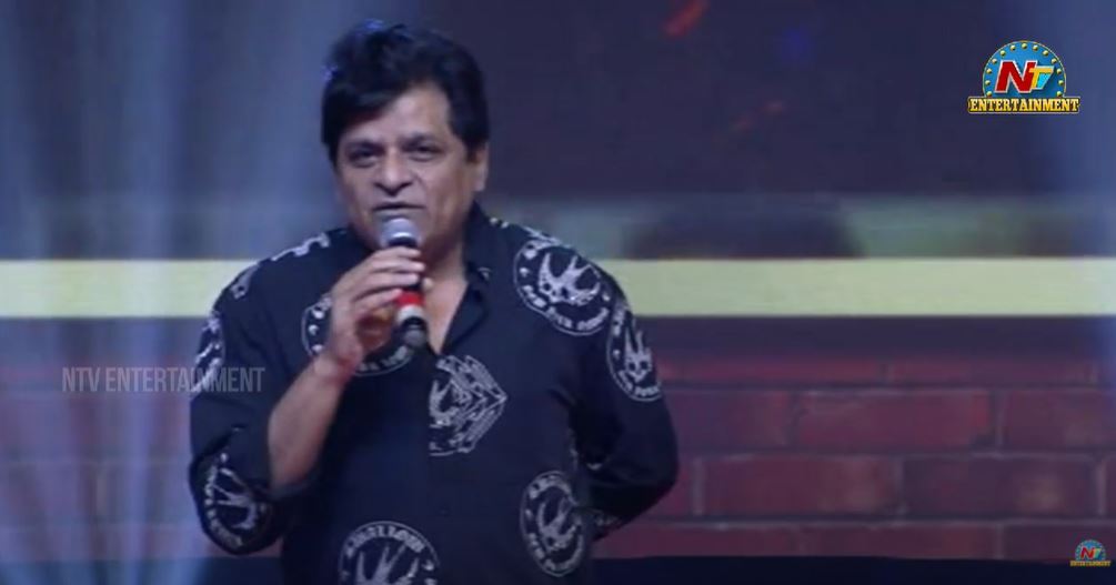 NtvTeluguEnt's tweet photo. ALI @ Krack Grand Success Celebrations
Watch LIVE>> https://t.co/VHsAI3oVVg
@RaviTeja_offl @shrutihaasan #KrackGrandSuccessCelebrationsLIVE #Krack #KrackLive #NTVEnt https://t.co/wjgVPnmjPn