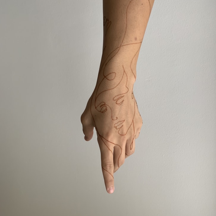 CNN's tweet photo. This designer is reimagining traditional henna body art https://t.co/znWcz75mX4 https://t.co/laTxUj2n0S