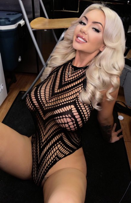 Breakfast with your coffee? 😈 623 Central Ave S Kent WA till 10am! #bikinibarista #bikinicoffee https://t<a href="/tag/bikinibarista"class="tags"><span>#bikinibarista</span></a><a href="/tag/bikinicoffee"class="tags"><span>#bikinicoffee</span></a>