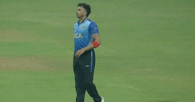 allaboutcric_'s tweet photo. Not his day. Sree ended up wicket less and conceded 47 in his 4 overs. Mumbai looking very strong. #SreesanthSecondSpell #sreesanth #SyedMusthaqAliTrophy https://t.co/QgXIWmJvgi