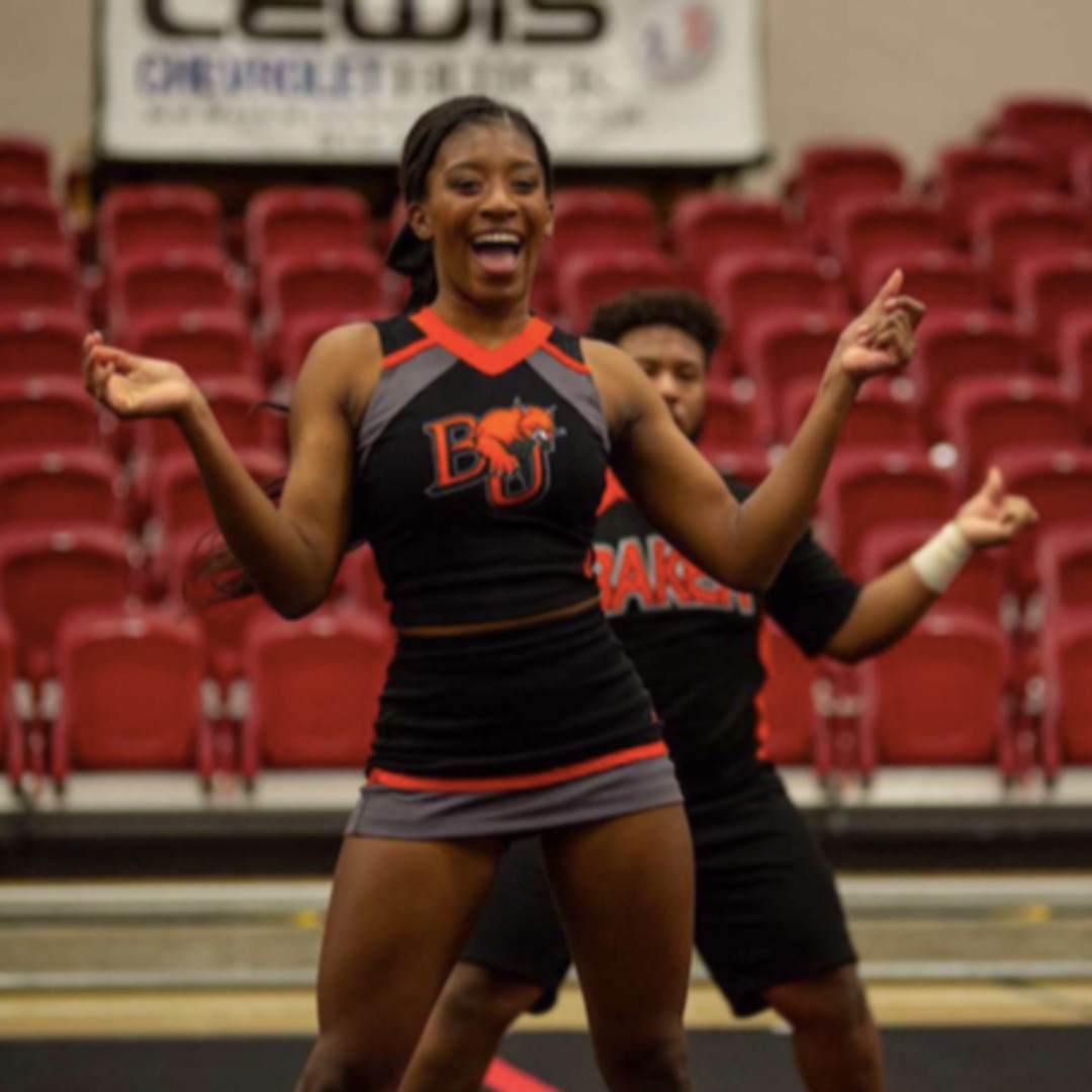 StudentLifeBU's tweet image. Who'sWhoAtBU
Sydney Upton from Kansas City, Kansas, is majoring in Human Biology. Not only is she a member of Mungano and Pre-Health Club, but she's also one of the Captians for the Baker cheer team, and her favorite color is purple!
#WhosWhoAtBU#Wednesday#BakerProud#BTID