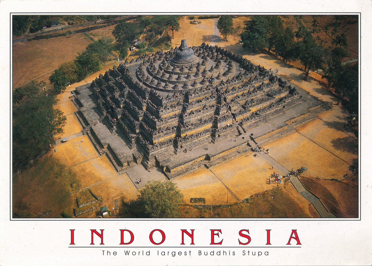 arbainrambey's tweet photo. Jauh sebelum era drone, Agus Leonardus terbang beneran untuk motret untuk postcard2 ini.......... https://t.co/5kPqYxkyxR