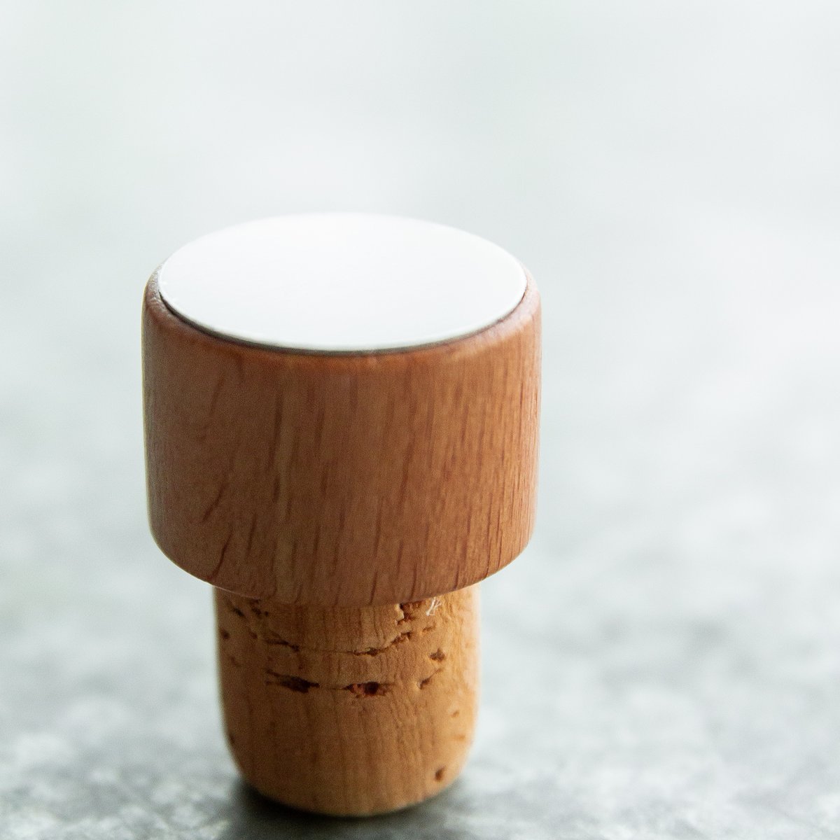 50lougift's tweet photo. Next in our series of "Things you didn't know you could print on" - a custom cork. In bourbon country, a custom cork is big with brands and connoisseurs alike. #smallbatchprinting #custom #Louisville https://t.co/EwT6S3VsuP