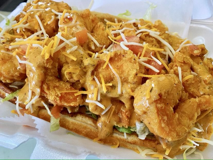 FlaminFishTruck's tweet image. We’re open from 11am-6pm today! Online ordering from our website and phone orders at 716-322-5480 are available. Catch us if you can 😉
Pictured: Shrimp po’boy 
#catchusifyoucan #gethooked #comegetyousome #Buffalo
