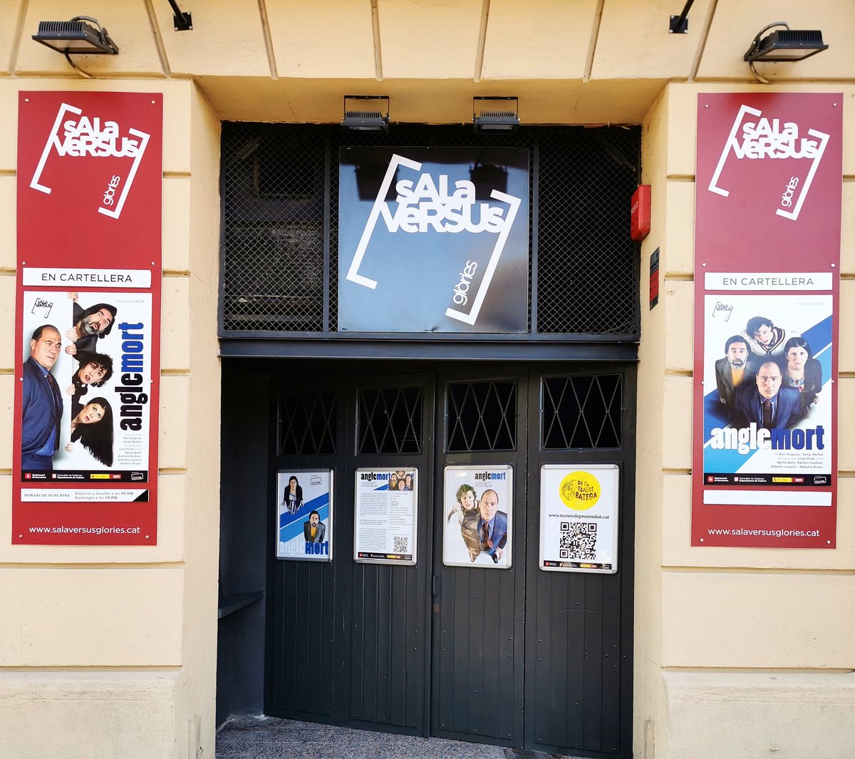 salaversus_gl's tweet photo. 🎟️Entrades anticipades a 12€ ja a la venda🎟️
(Només si les compreu abans del 17 de gener)
Quines ganes d'obrir les portes i gaudir de #AngleMort 🥳🥳
Us esperem!
Més info i entrades a https://t.co/sRIGZ4FLKU !
👏🎭👏🎭👏🎭👏🎭👏
#nouespectacle #AngleMort #comèdia #culturasegura https://t.co/ghOVwrwlYk