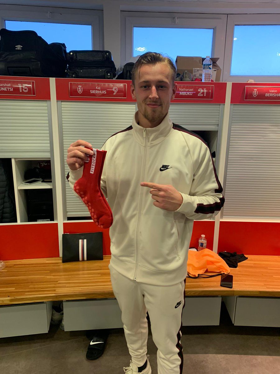 FSockr's tweet image. 𝗔𝗹𝗹𝗲𝗲𝗻 𝗺𝗮𝗮𝗿 𝗽𝗼𝘀𝗶𝘁𝗶𝗲𝘃𝗲 𝗿𝗲𝗮𝗰𝘁𝗶𝗲𝘀 𝗼𝘃𝗲𝗿 𝗱𝗲 𝘀𝗼𝗸𝗸𝗲𝗻!

En daarom is de kortingscode verlengd tot en met vanavond 23:59! Profiteer snel! 🤩

𝗞𝗢𝗥𝗧𝗜𝗡𝗚𝗦𝗖𝗢𝗗𝗘: 𝗘𝗥𝗪𝗜𝗡𝟮𝟬
FITSOCKR.nl 🤩