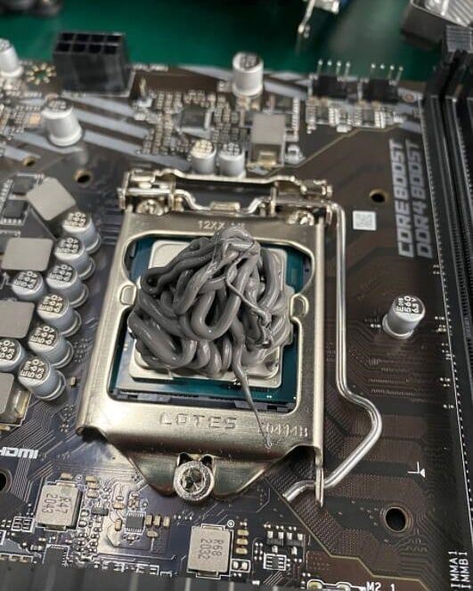 DeepCoolGermany's tweet photo. Bin ich leicht verwirrt oder musst du hier auch an den Kopf einer Medusa auf einer CPU denken?π€
#diy #amd #build #designer #rgb #promodder #pcmasterrace #gaming #enviousmods #gamingsetup #computer #builder #oldiebutagoodie #pcgamingsetup #pcgaming #pcgamer https://t.co/cMsS4A08nG