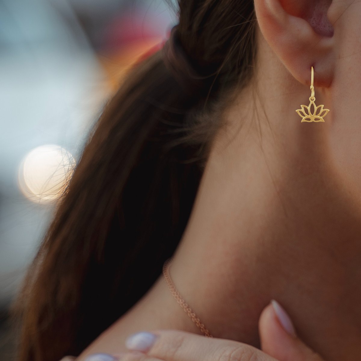 PrimenPure's tweet image. Open Lotus Flower Charm Drop Dangle Swing Earrings in 925 Sterling Silver $17.99

#primeandpure #jewelry #primepure #lotus #fashion #earrings #style #silver925