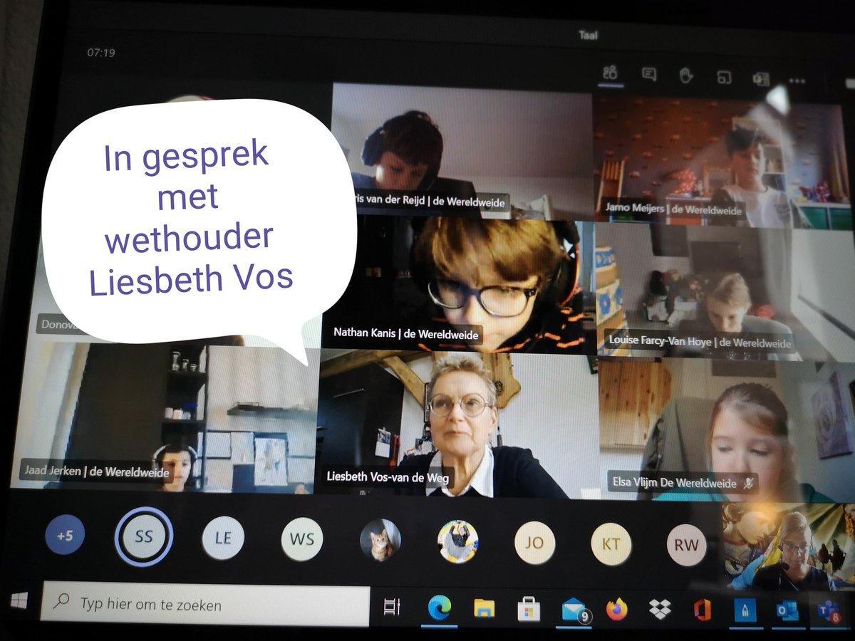 Vandaag tijdens de taalles gesproken met wethouder Liesbeth Vos over corona. Of er in de gemeente ook een quarantaine coach voor boodschappen of uitlaten van de hond is? En FIFA online tegen de politie Oldebroek zagen ze niet zitten, wel een Minecraft battle.