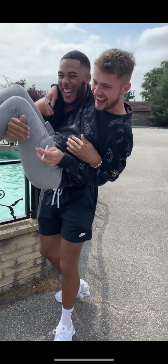 joshcheese_'s tweet image. This is our best friend and our big brother, to so many people. A kind, caring, heart warming gentleman. Who would stop the world and do absolutely anything for anybody. The words being used to describe him never have and never will fit in the same sentence as Will Dennis. #3will