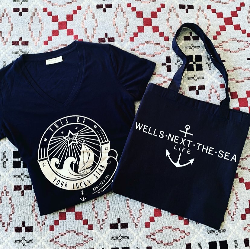 Competition time! We are so excited to have teamed up with monster &amp; fox to give away our eco bag and this fabulous star t-shirt  💫 
All you have to do is follow us and tag someone who deserves a treat and tell us why 
💙
Competition ends next Saturday 16th January at midday
🦊