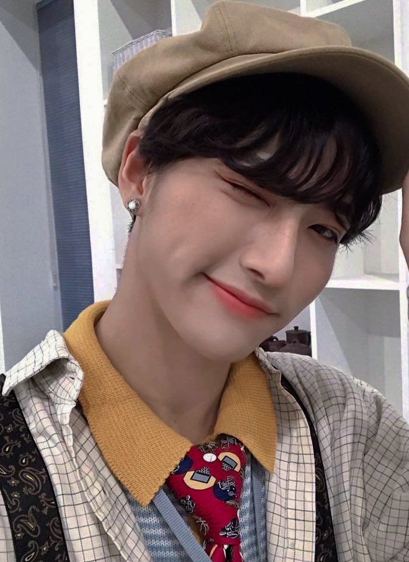 #SEONGHWA

Boa tarde Atinys , como estão? Sinto muita falta de vocês já, estou dando duro para que possamos nos ver e que eu dê meu melhor, se cuidem, se hidratem e comam bem viu? 🥺