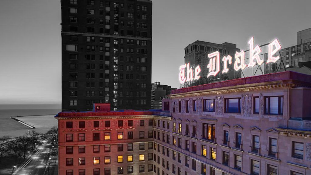 The Drake Hotel in Chicago is a place to stay that has a beautiful view, history, opulence and the occasional ghost.

buff.ly/38E3hzt