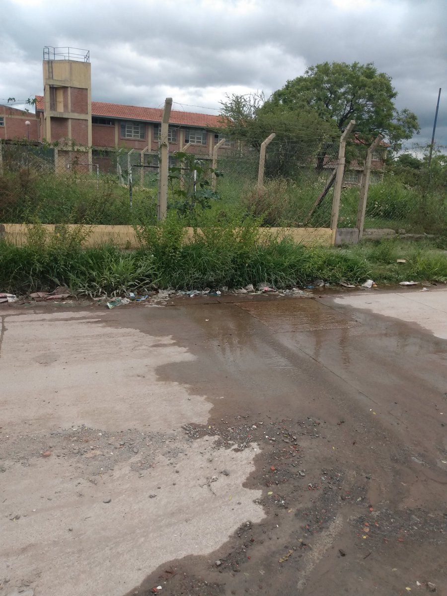 diegoormachea's tweet photo. @AguasdelNorteok  hace más de 6 meses q está roto y los vecinos reclaman pero nos piden nro d catastro y la esc es la q tiene y está cerrada pedimos pronta solución a la perdida d agua potable @LMGarciaSalado es en B° Sta Cecilia sobre calla artidorio creseri https://t.co/aAztpb73Ov