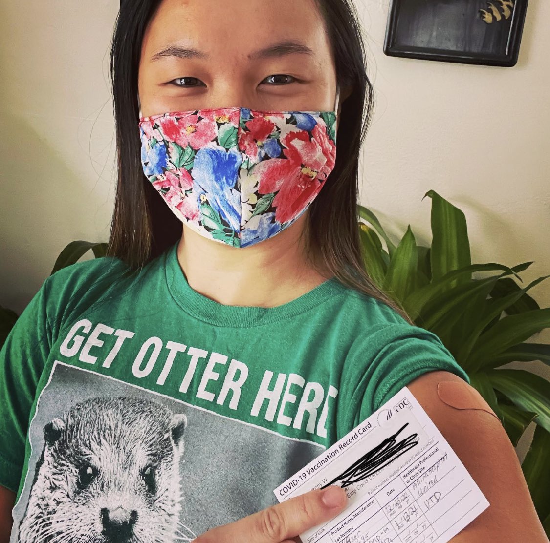 Dose 2 ☑️ Feeling good 🙆🏻‍♀️ Feeling grateful 🙏 Now get otter here COVID! #igottheshot #covidvaccine