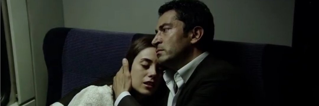 Sen ona en sevdiğin şarkıyı armağan etmişsin ama o dinlerken başkasını düşünmüş...
23.41 🥀

#SevmekNeydi