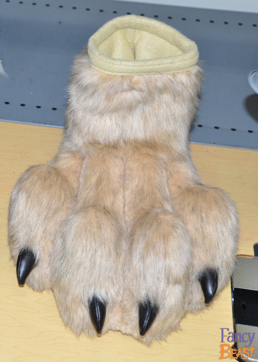 fancybeastsuits's tweet photo. Hey! Sorry about that Twitter hiatus, 2020 was a year... Check out my new indoor footpaw design! #WIPWenesday https://t.co/BgCAtQTCn2