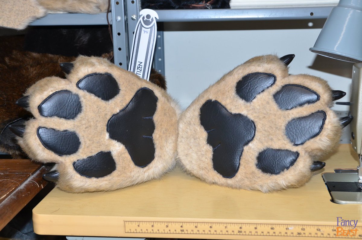 fancybeastsuits's tweet photo. Hey! Sorry about that Twitter hiatus, 2020 was a year... Check out my new indoor footpaw design! #WIPWenesday https://t.co/BgCAtQTCn2