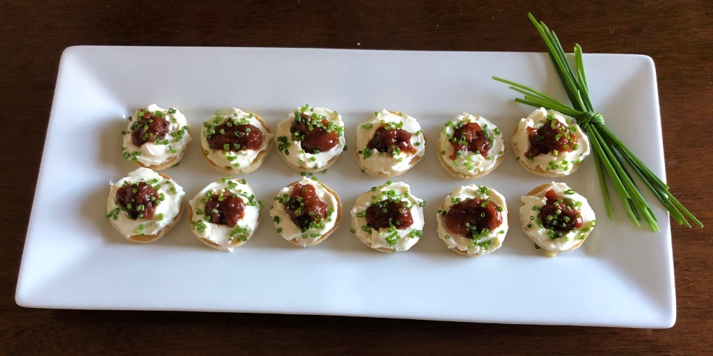 PartiesToGoUK's tweet photo. A quick snap of some delicious canapés ready to be eaten. Yum!
#CorporateCatering #CateringService #CateringEvent #PartyFood #WeloveFood #FingerFood #FoodLover #CateringLondon #GourmetCatering #FoodiesOfLondon #Canapes #CanapesBuffet https://t.co/FZ90VK3mKP