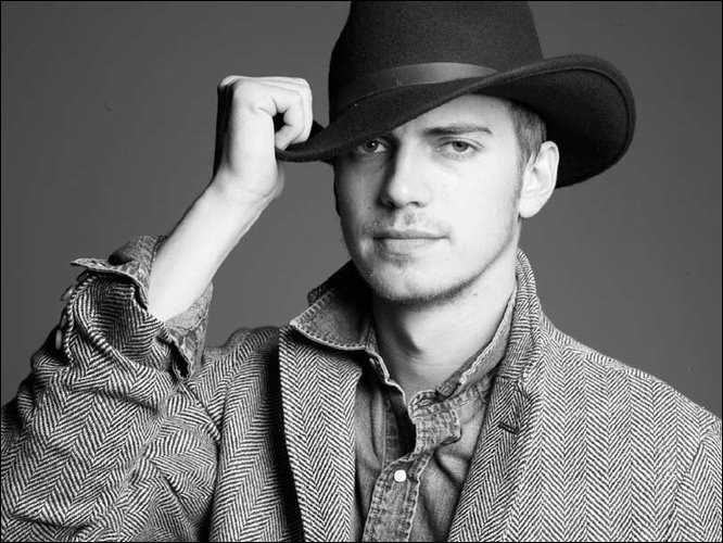 Ewan McGregor and Hayden Christensen twinning, a thread.