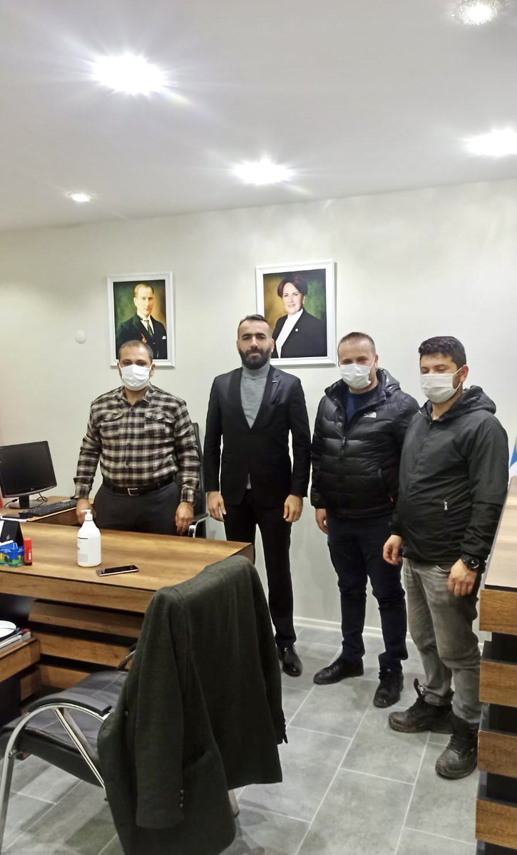 muratkantekin's tweet photo. Yeni adresine taşınan İYİ Parti Sultanbeyli İlçe Başkanlığı’na ‘hayırlı olsun’ ziyaretinde bulundum.
Yerel seçim sürecinde birlikte emek verdiğimiz İlçe Başkanı sevgili Özkan Öztürk’ün şahsında parti örgütüne iyi çalışmalar dilerim. 
@SBugraKavuncu @ibrahim_ozkan61  @LutfuTurkkan https://t.co/KVxJq8Cdj1