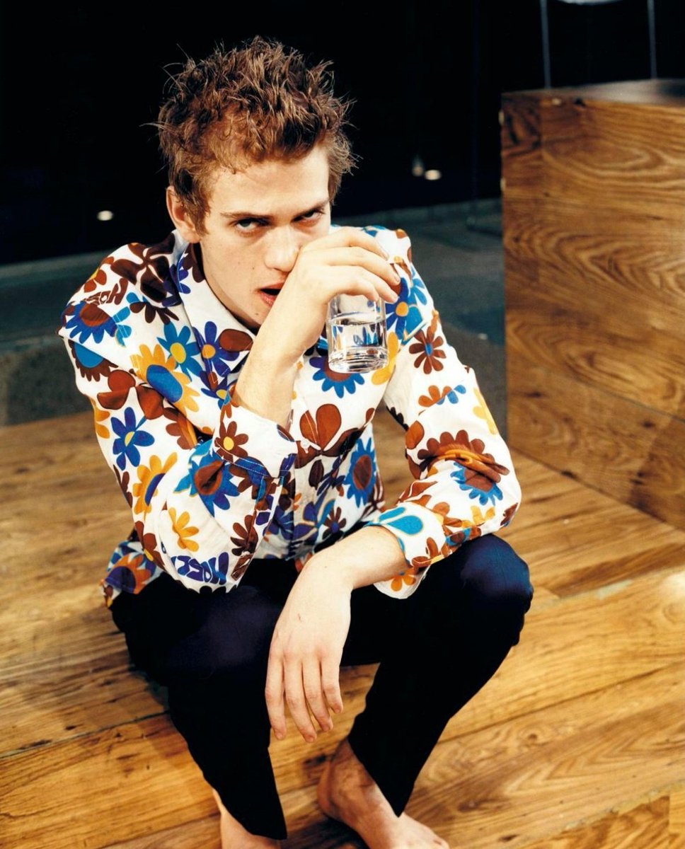 Ewan McGregor and Hayden Christensen twinning, a thread.