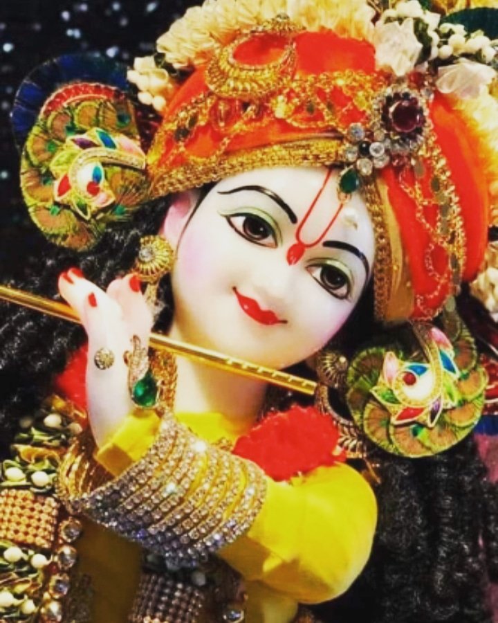 NEHAPATHAK123's tweet photo. #लोहरी🎇
लोहरी का तात्पर्य_लो + हरी
अर्थात
हरी को समर्पित करना
हे हरी_लो मैने खुद को तुम्हें समर्पित कर दिया है,अब तुम ही हमें संभालो मेरे सारे अहम,मैं,भेद-भाव,स्वार्थ,कुविचार दूर करो(हर लो)
लो हरी अब तो मैने खुद को पूरी तरह से तेरे हवाले कर दिया है, अब आप जाने और आप की रज़ा जाने https://t.co/98mXyflk4P