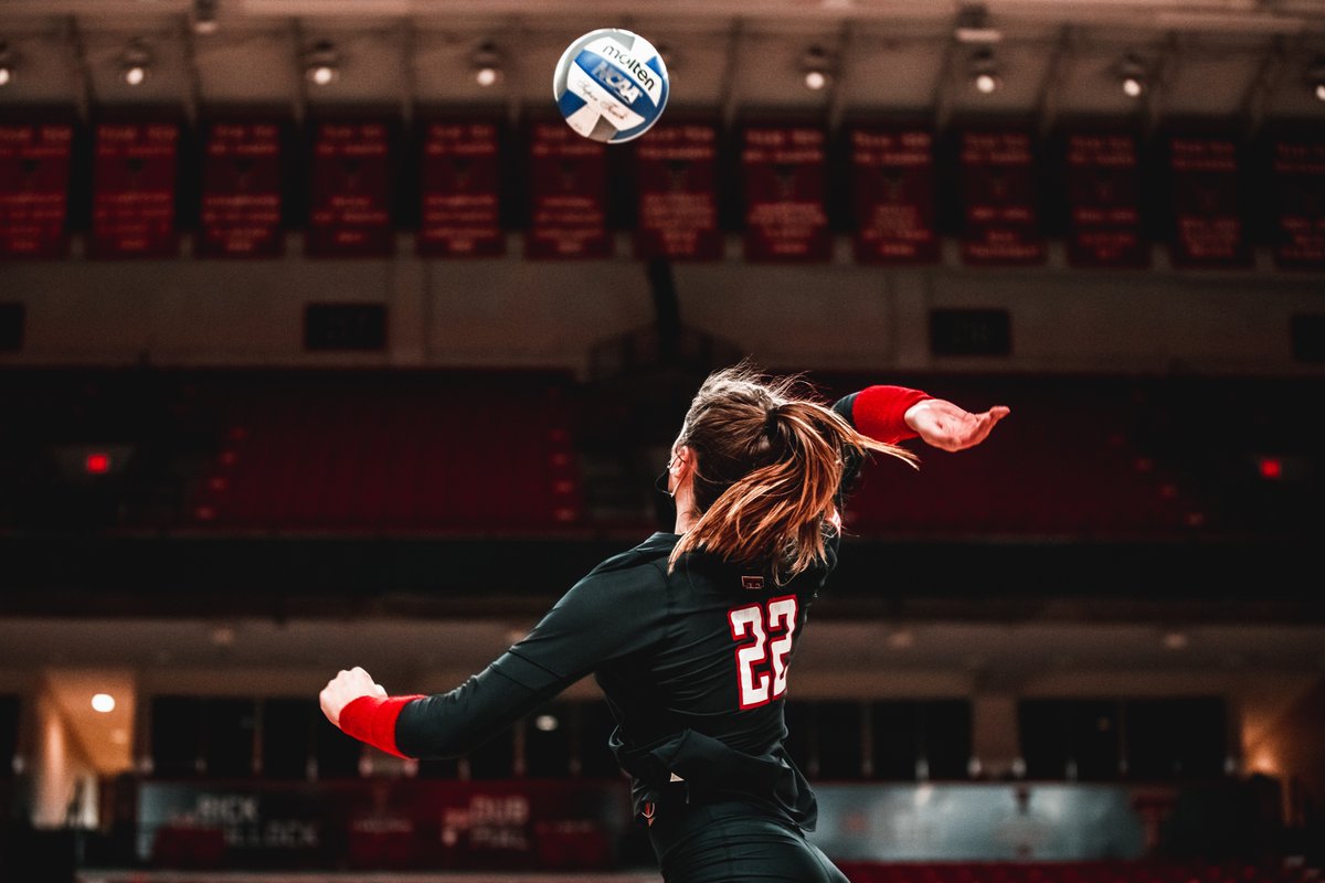TexasTechVB's tweet photo. Senior transfer Samantha Sanders didn't mess around in her first fall in Lubbock. Heading into the spring season she leads the squad with 2⃣0⃣2⃣ kills which ranks fourth in the Big 12 and 13th in the NCAA‼️ https://t.co/CM4haXQNMA