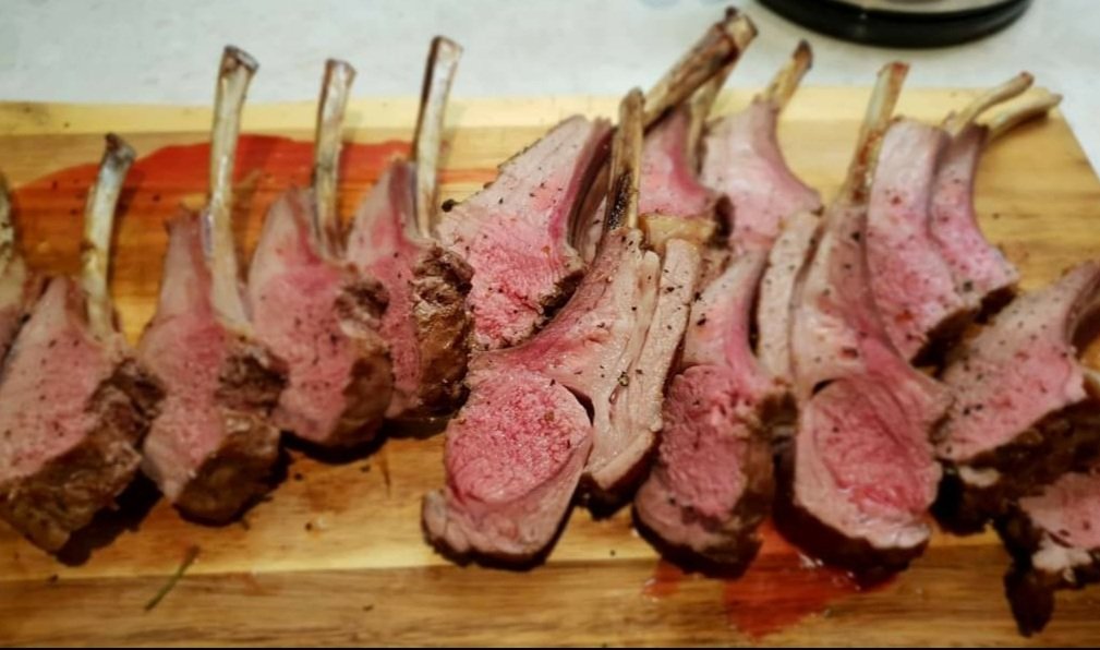 ILOVEBBQ1's tweet image. When you're longing for spring!! 🐑🐏💐🌷☀️ 😄 #foodfirefriends #ilovebbq #lamb #spring