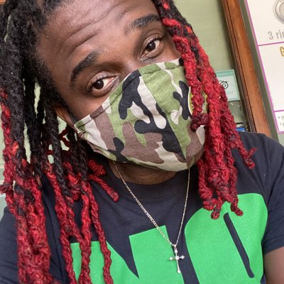 iamstarrzrus's tweet photo. #NewProfilePic #redlocks https://t.co/SXexcP4haJ